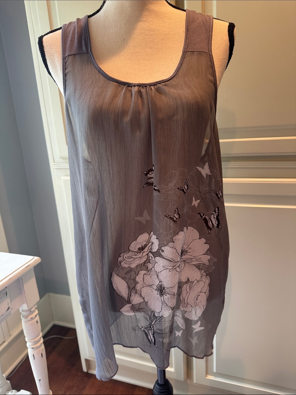 Sheer Floral Butterfly Tank top - Gray